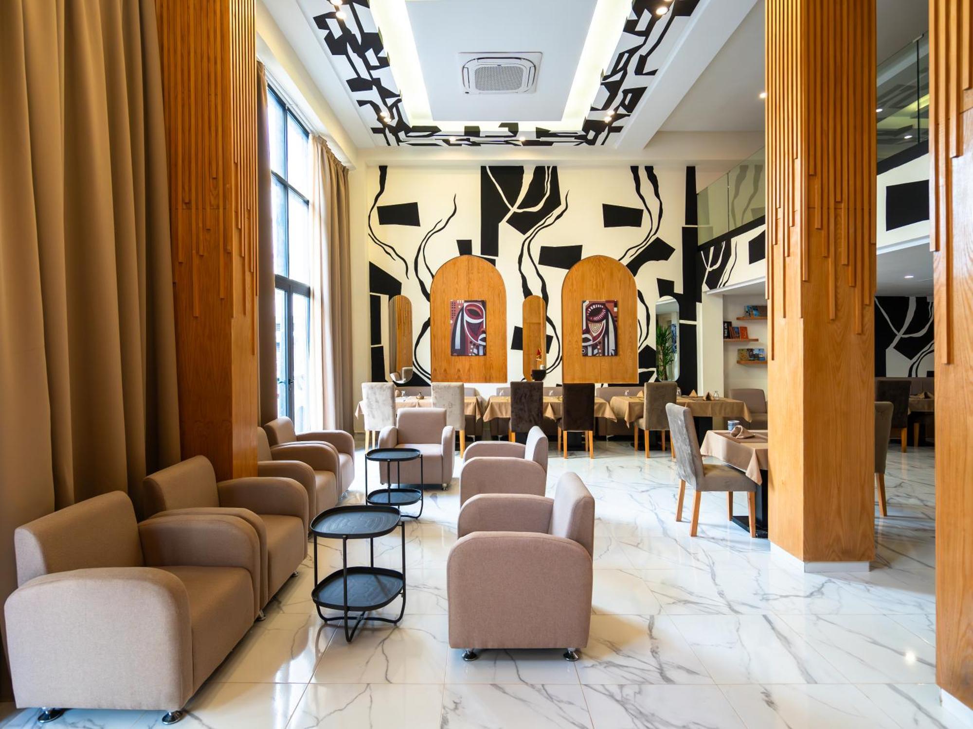 Hotel Unico Maarif